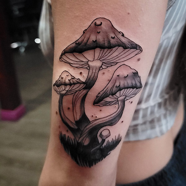 sam-fernandez-tattoo-mushrooms